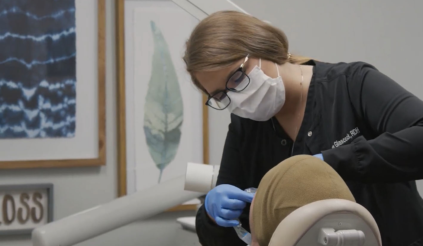 Altavista dentist performing a dental procedure on a patient