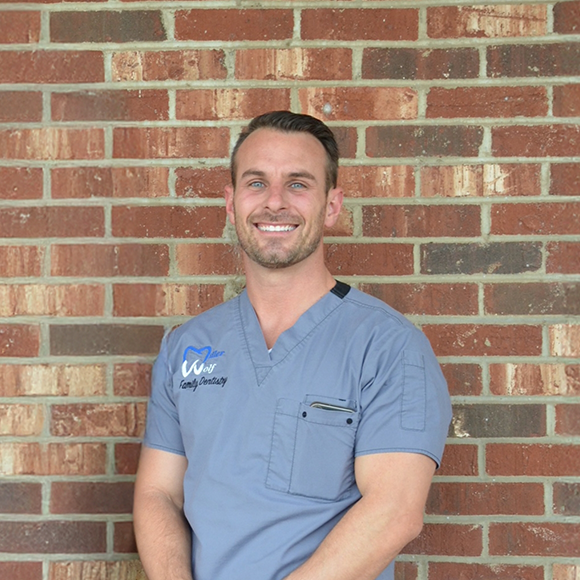 Altavista dentist Doctor Rudy Wolf